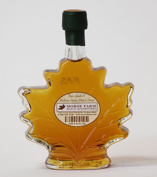 Eksklusivt ahornsirupprodukt fra familieejet skovejendom, Morse Farm Maple Sugarworks, Vermont, USA. Flaske med 250 ml koster 14,95 USD, svarende til cirka 360 kroner pr. liter. (Foto: Morse Farm)