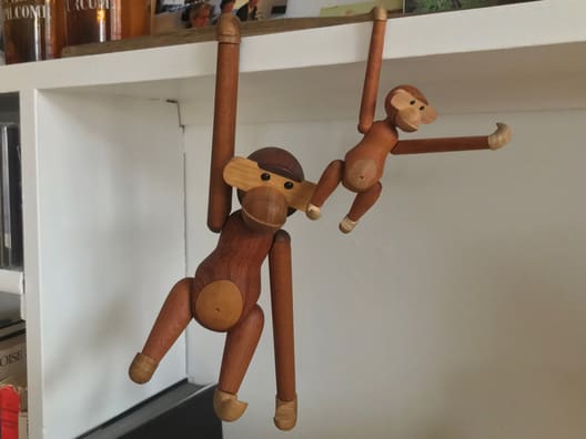 Kaj Bojesen er i særdeleshed kendt for sin abe, som findes i rigtig mange hjem ikke bare i Danmark. Mange andre dyr og andet kunsthåndværk er det i tidens løb blevet til. Fine stykker der er blevet til samlerobjekter.