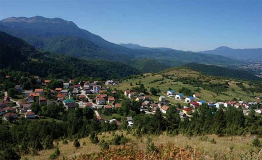 Ibro Joldo bor i området omkring landsbyen Lokve, der ligger i bjergene ved Bosniens hovedstad Sarajevo.